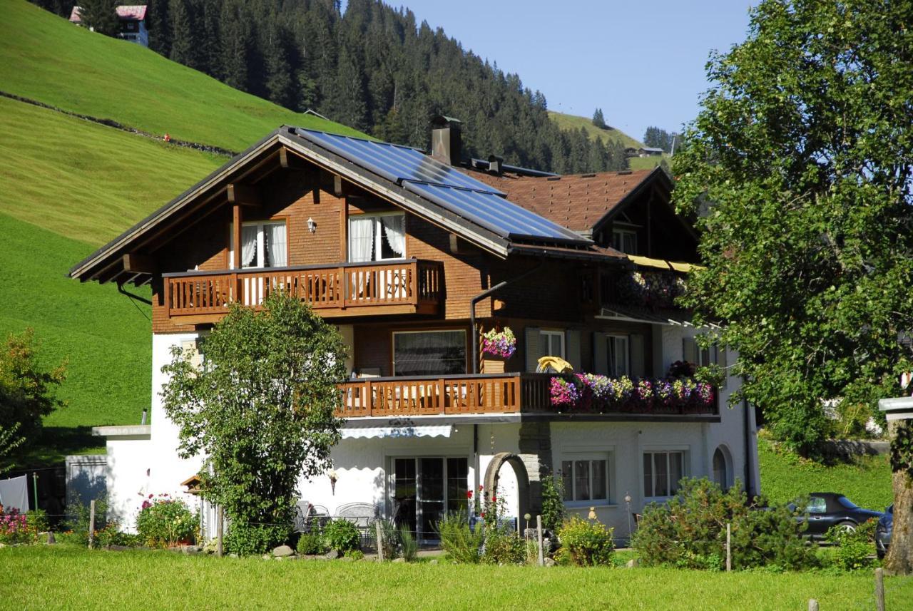 Walliser Stube Aparthotel Mittelberg Exterior photo